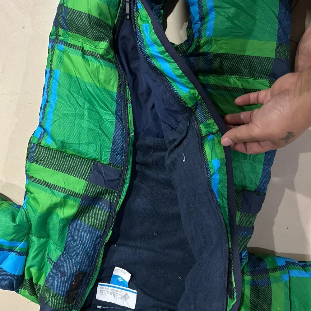 Columbia romper . Used once. Size 9-12 months - Picture 12 of 13